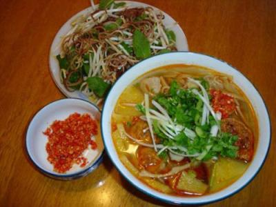 Du lịch Đà Nẵng đừng bỏ lỡ những món ăn đường phố hấp dẫn